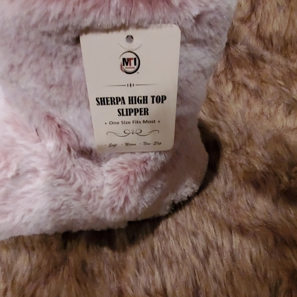 Sherpa  host pick oct 26 high top - Picture 2 of 5